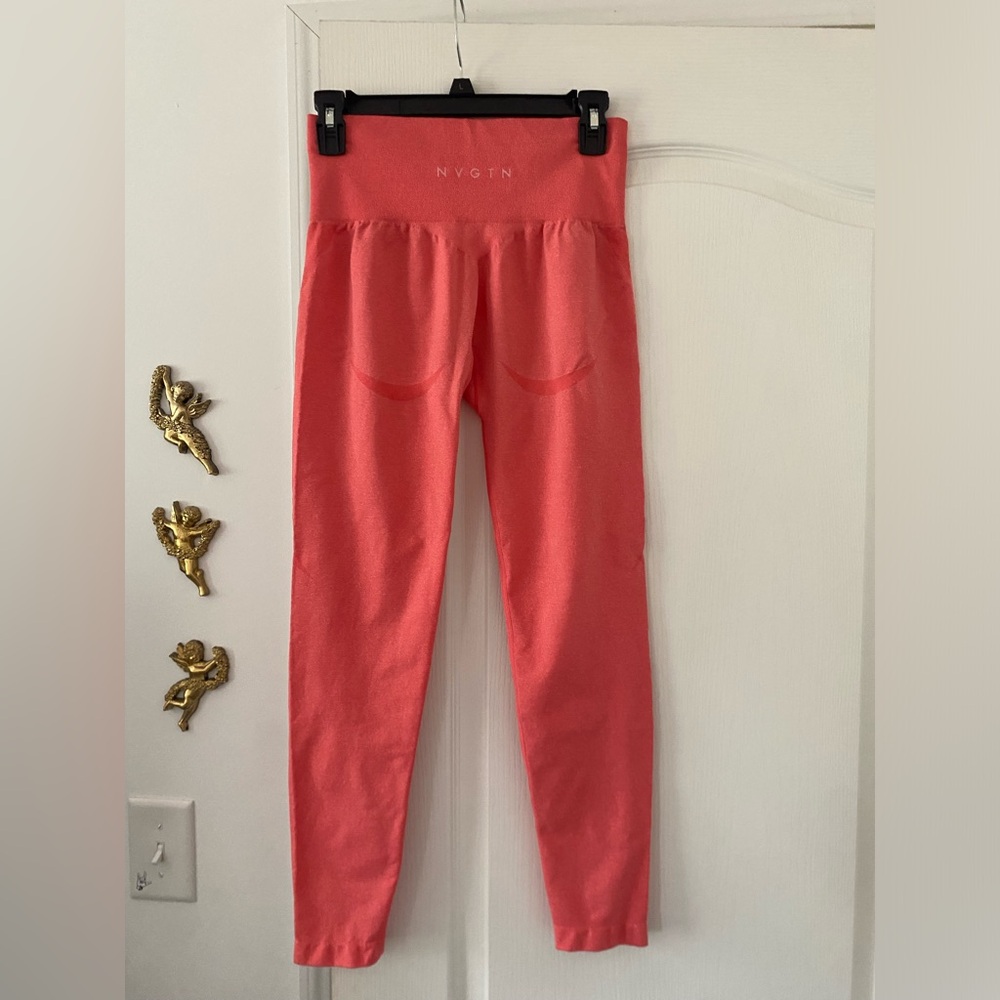 NVGTN Contour Workout Leggings Pink Stretchy Athletic